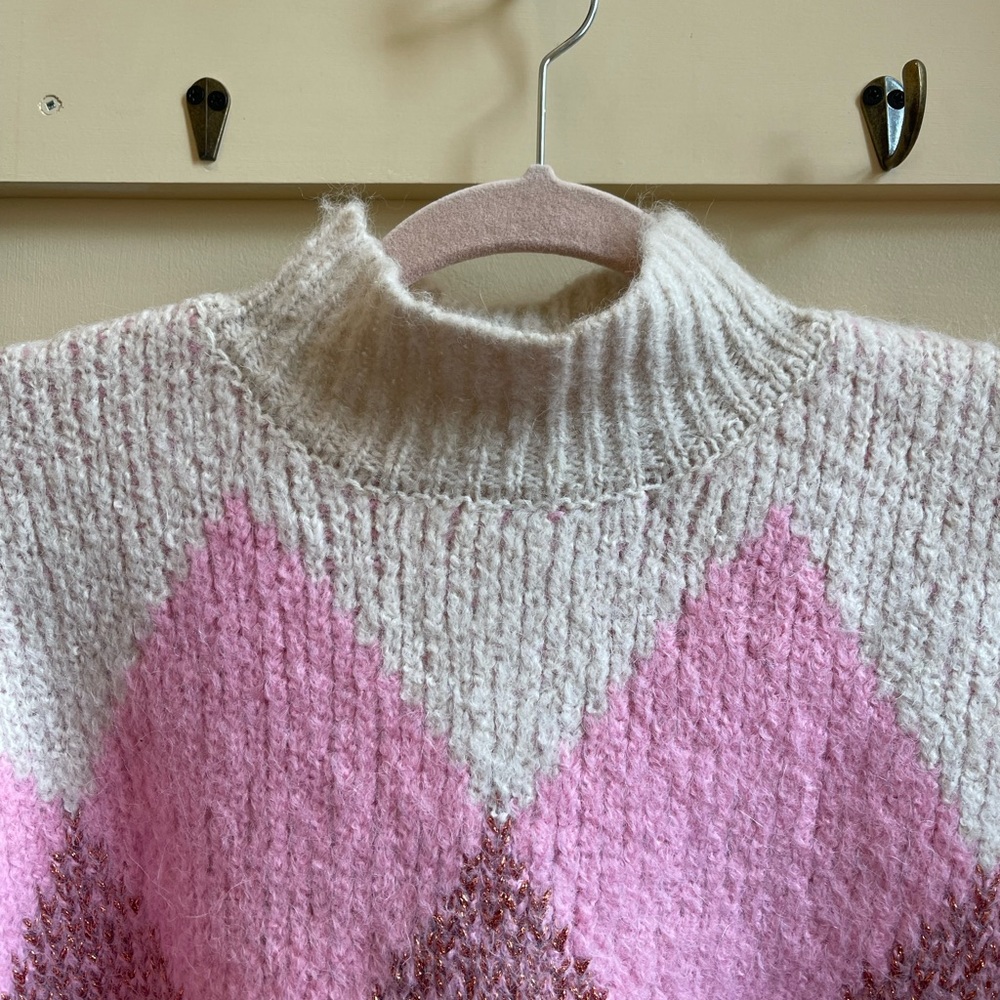 Pretty Chevron Sweater - Picture 2 of 8